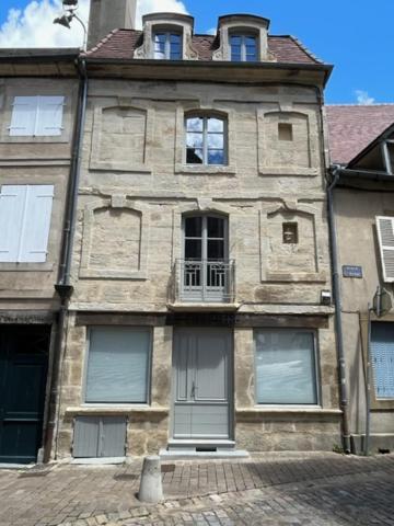 LE CHAPITRE - Agréable maison de ville Autun Extérieur photo